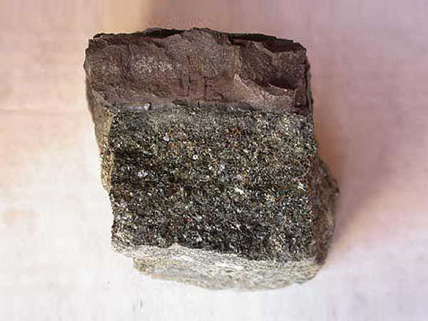 河南輝綠巖制砂機(jī)價(jià)格怎么樣？